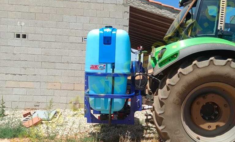 Cuba suspendida para sulfato y herbicida de 1500 litros lleno