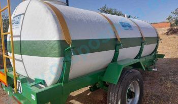 Cuba Agrícola Cisterna de 7500 Litros para transporte de Agua lleno